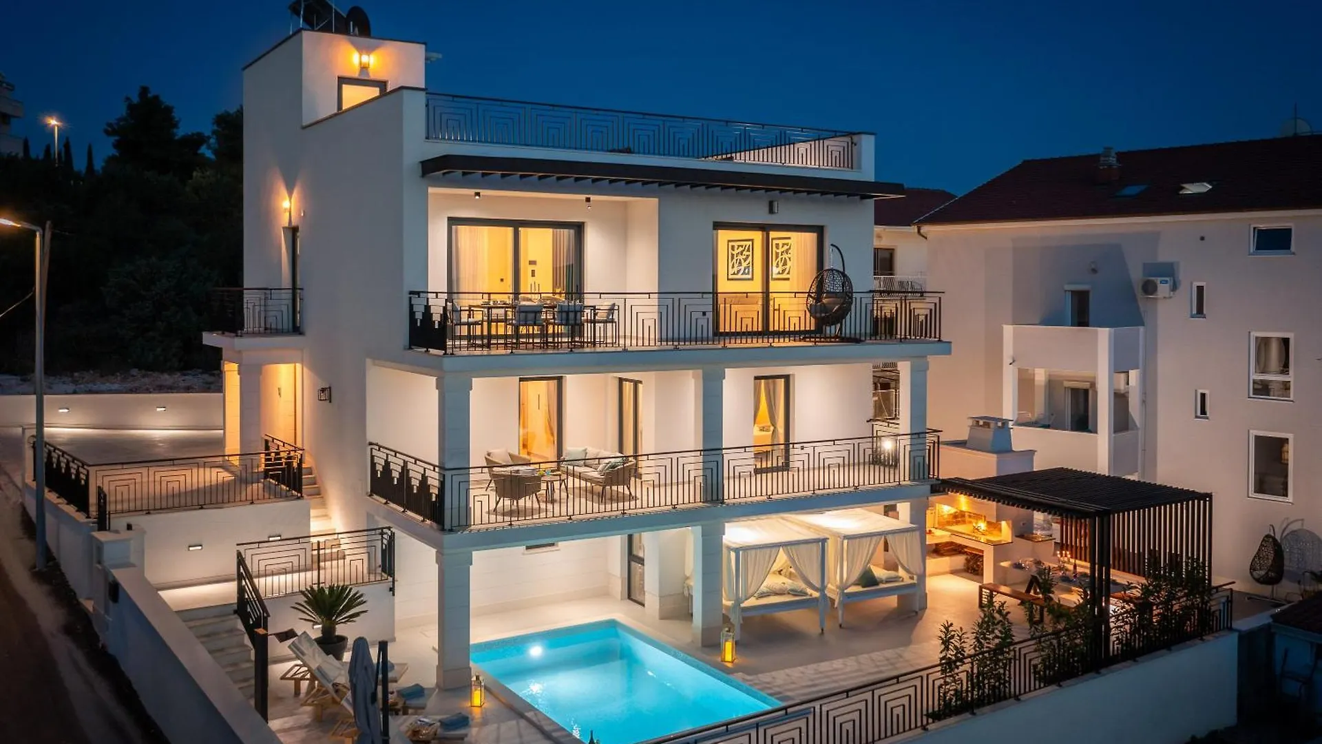 Luxury Villa De Mar With Pool 트로기르