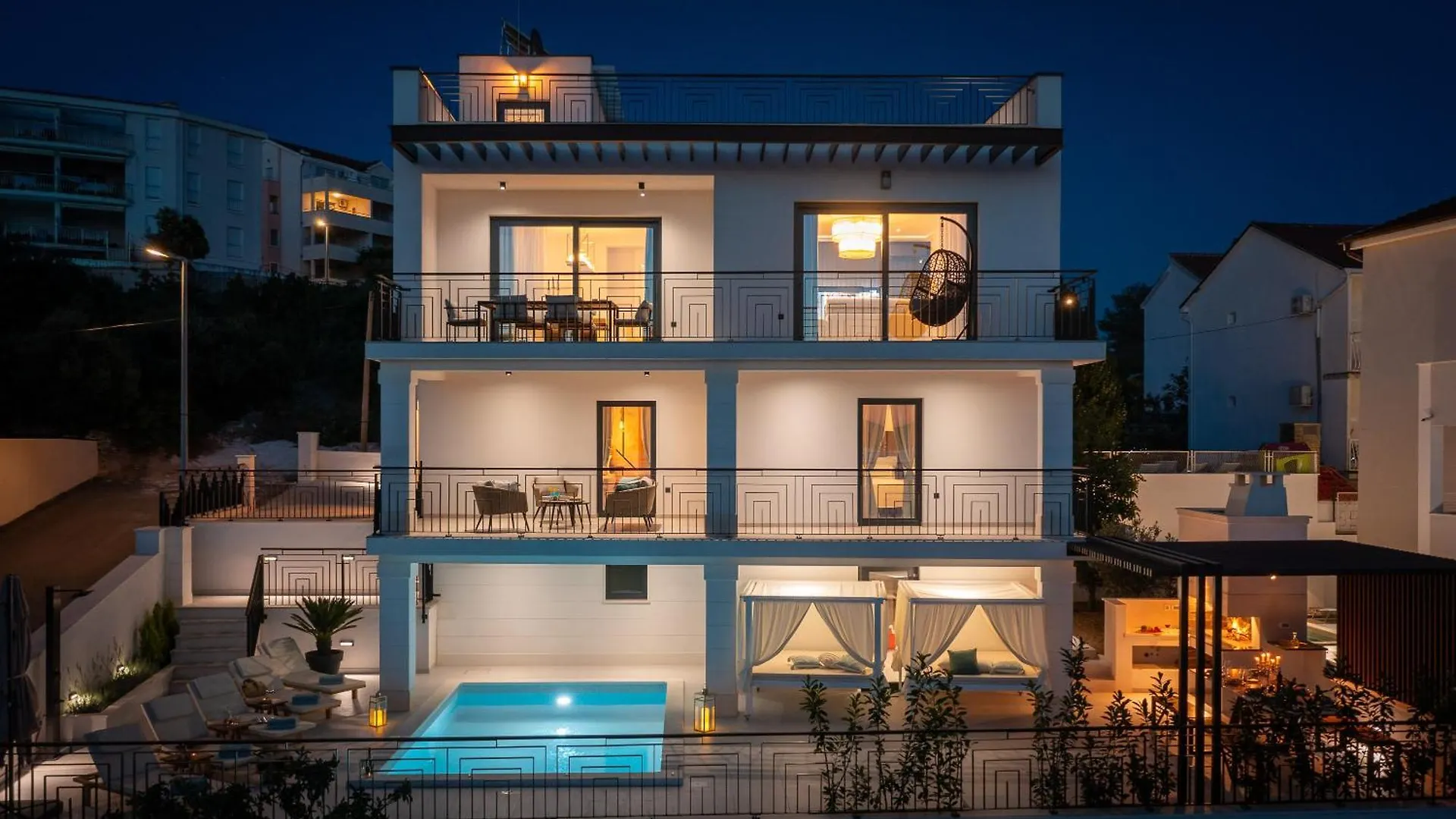 Luxury Villa De Mar With Pool 트로기르